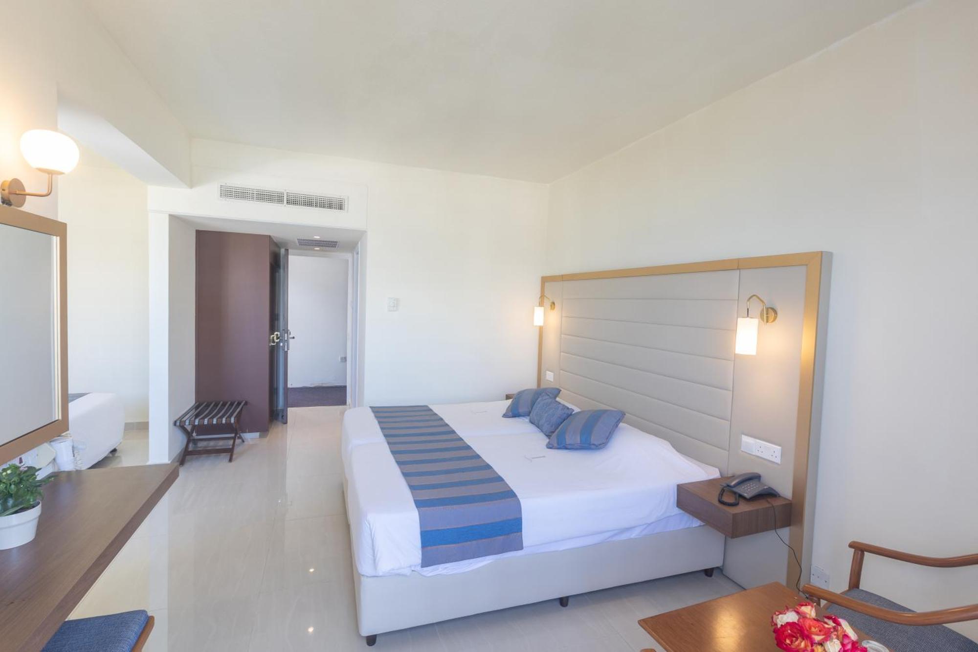 Iliada Beach Hotel プロタラス エクステリア 写真